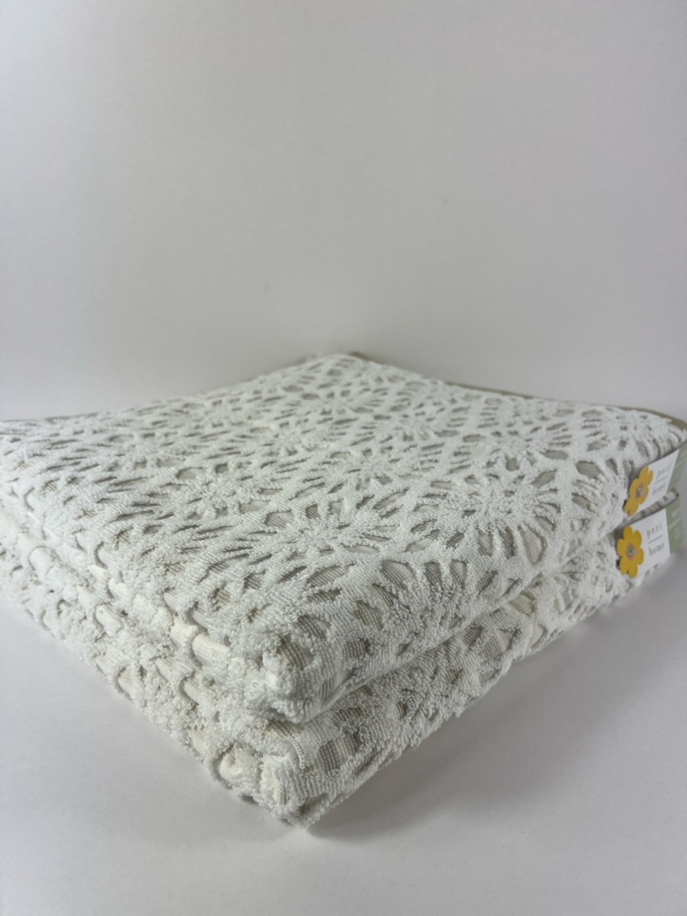 Peri Home Bath Towels White Beige Morris Star Design Soft Cotton Set of 2 NEW